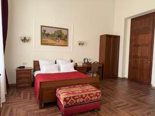 Гостиница Варваци Таганрог Большой двухместный номер с 1 кроватью-2