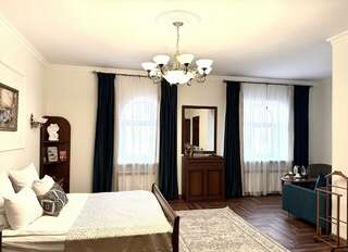 Гостиница Варваци Таганрог Люкс с видом на город-1