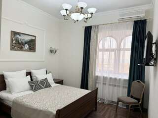 Гостиница Варваци Таганрог Большой двухместный номер с 1 кроватью-1