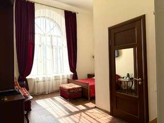 Гостиница Варваци Таганрог Люкс с видом на город-1